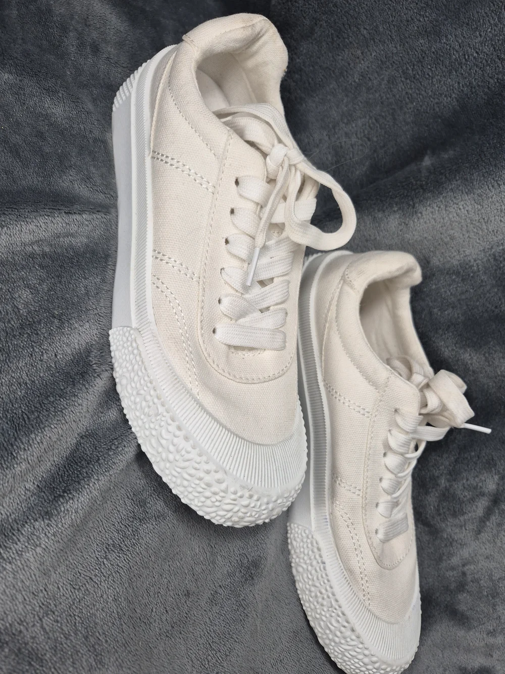 Aloha Island Womens 194309 Marsha White Low Top Canvas Lace Up Size 8M Sneakers